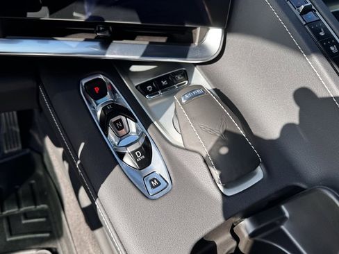 Used 2024 Chevrolet Corvette Stingray Preferred Cpe image 17