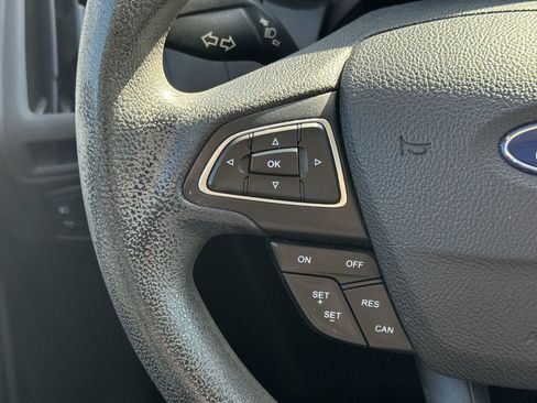 Used 2017 Ford Focus SEL image 19