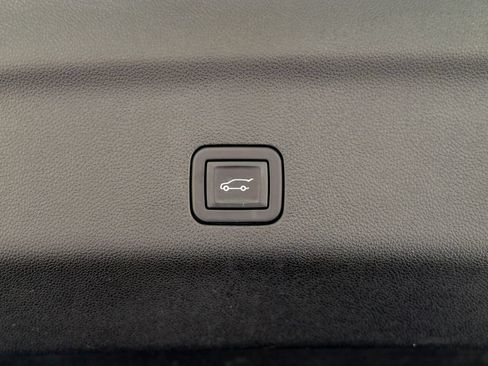 Used 2023 Chevrolet Tahoe LT w/ Luxury Package AWD/4WD image 63