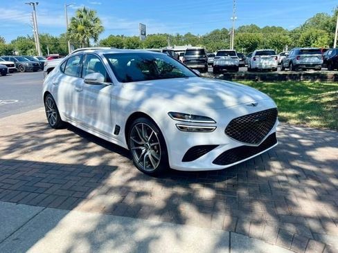 Used 2023 Genesis G70 2.0T image 7