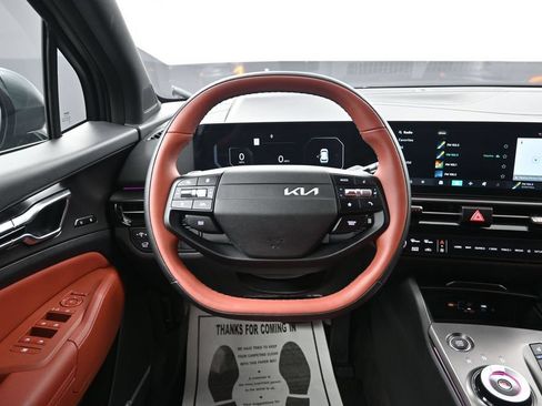 Certified 2026 Kia Sportage SX Prestige AWD/4WD image 33