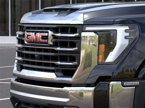 New 2026 GMC Sierra 2500 SLE image 13