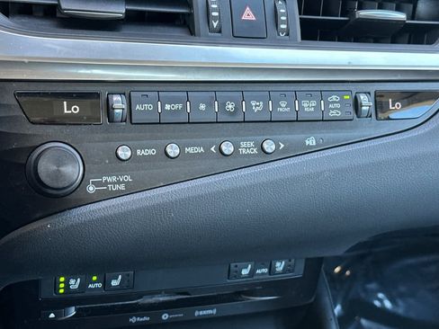 Used 2020 Lexus ES 350 w/ Premium Package FWD image 21