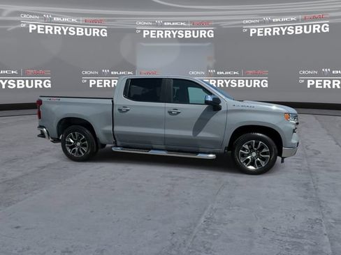 Used 2024 Chevrolet Silverado 1500 LT AWD/4WD image 9