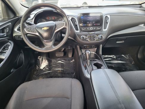 Used 2020 Chevrolet Malibu LT image 18