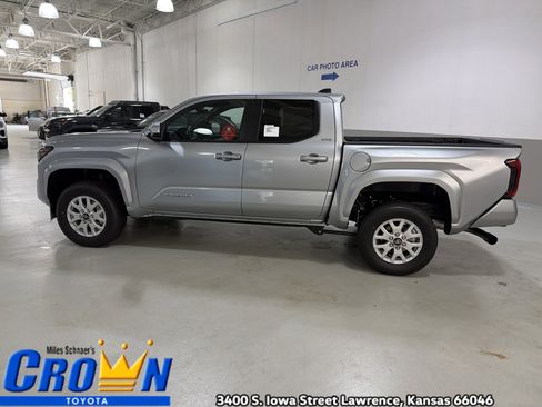 New 2026 Toyota Tacoma SR5 RWD image 5