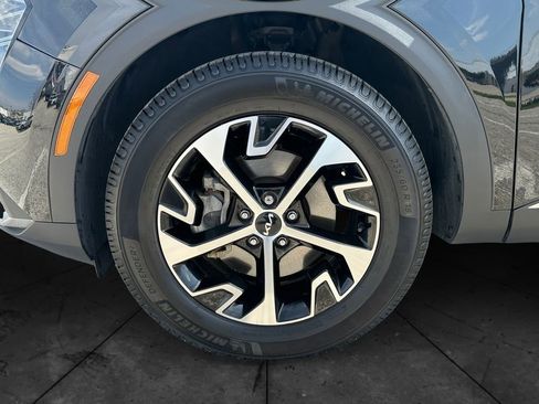 Used 2024 Kia Sportage EX AWD/4WD image 14