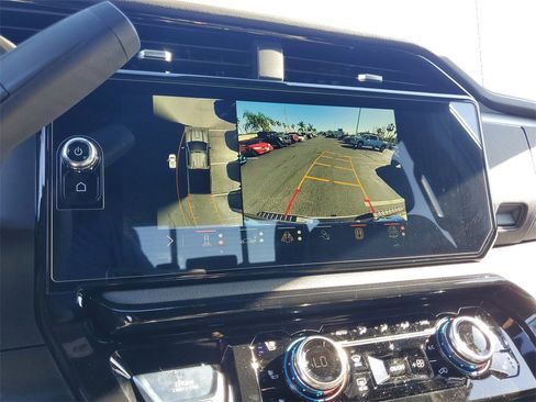 New 2026 GMC Sierra 2500 AT4 w/ AT4 Premium Plus Package image 12