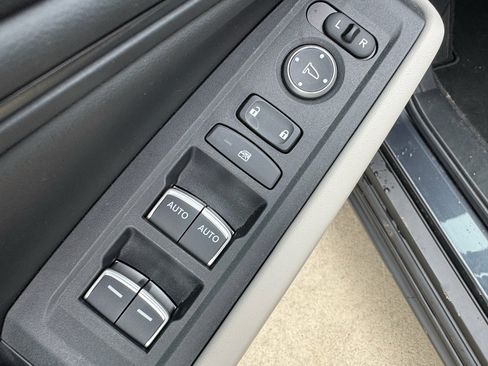 Certified 2025 Honda Accord SE image 11