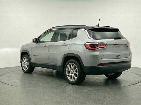 Used 2025 Jeep Compass Limited image 6