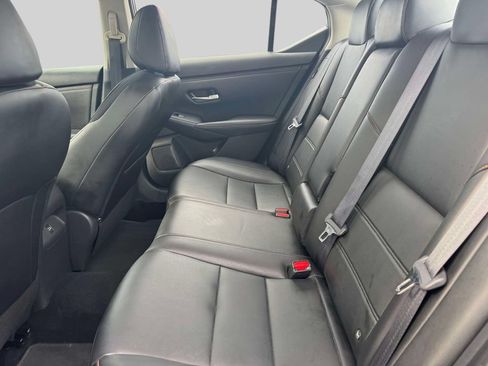 Used 2023 Nissan Sentra SR w/ SR Premium Package FWD image 11
