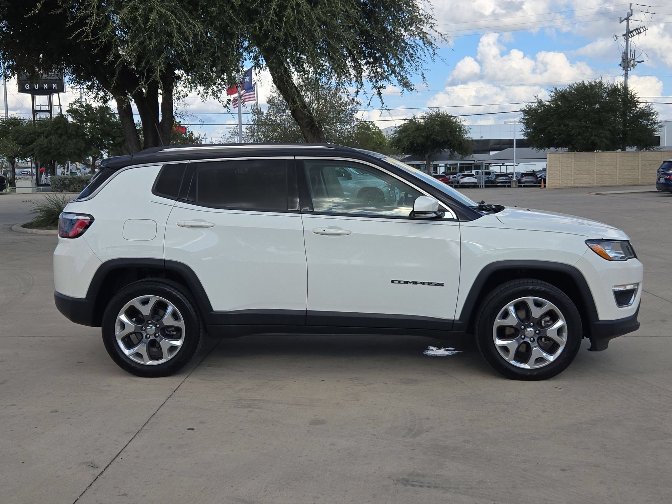 Used 2021 Jeep Compass Limited AWD/4WD image 2