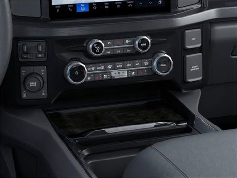 New 2026 Ford F250 Lariat w/ FX4 Off-Road Package image 15