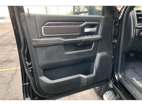 Used 2024 RAM 2500 Big Horn image 24