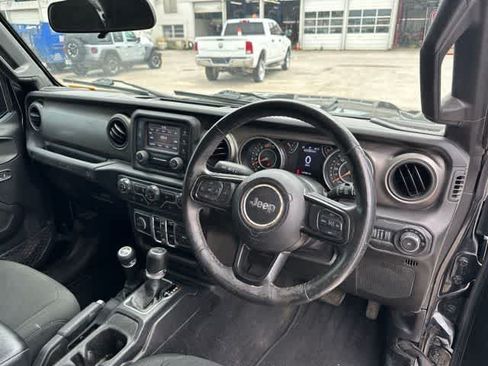 Used 2021 Jeep Wrangler Unlimited Sport w/ Cold Weather Group AWD/4WD image 5