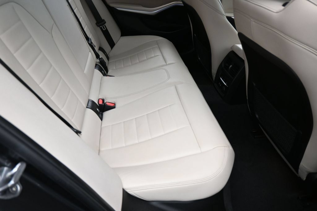 Used 2020 BMW 330i Sedan w/ Convenience Package RWD image 40