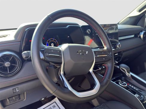 Used 2025 Chevrolet Colorado Z71 w/ Technology Package image 8