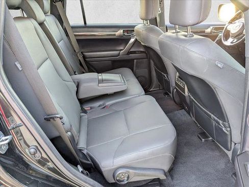Used 2023 Lexus GX 460 Premium w/ Premium Plus Package image 20