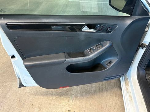 Used 2018 Volkswagen Jetta Sport FWD image 18
