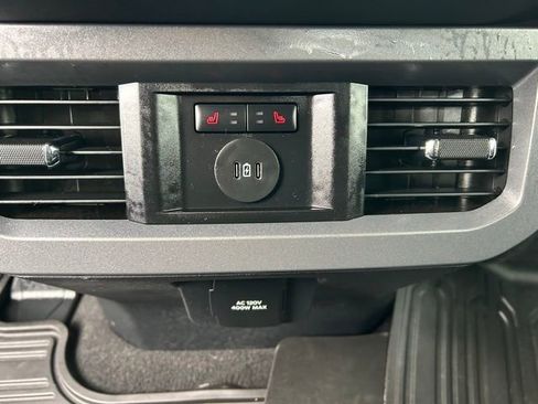 Used 2025 Ford F350 Lariat w/ Black Appearance Package image 16