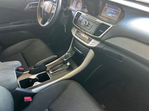 Used 2014 Honda Accord LX image 17