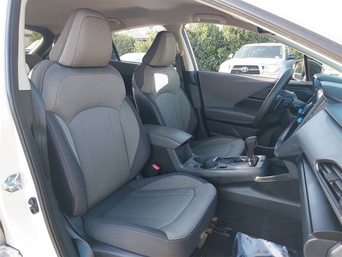 Used 2024 Subaru Crosstrek 2.0i Premium image 10