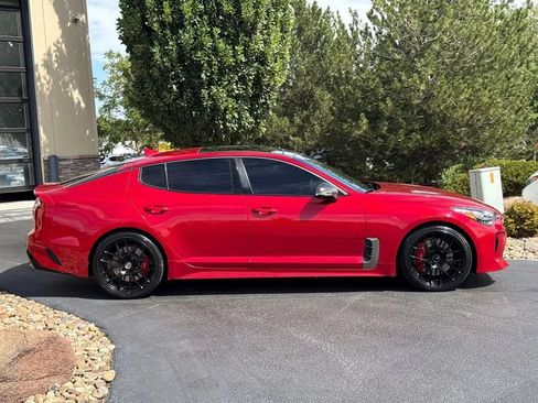 Used 2019 Kia Stinger GT1 AWD/4WD image 43