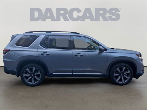 Used 2025 Honda Pilot Elite image 8
