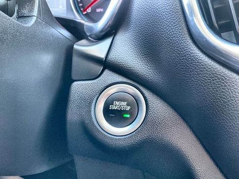 Used 2024 Chevrolet Equinox LT image 8