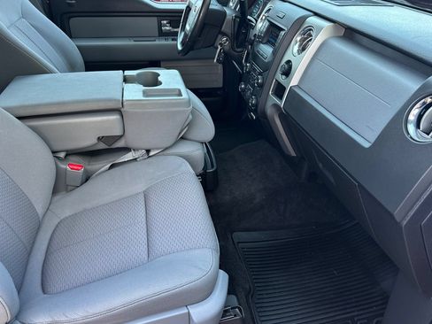 Used 2014 Ford F150 XLT w/ XLT Chrome Package RWD image 15