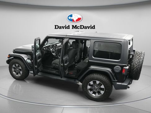 Used 2018 Jeep Wrangler Unlimited Sahara AWD/4WD image 44