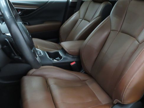 Certified 2022 Subaru Outback Touring w/ Popular Package #2 image 13