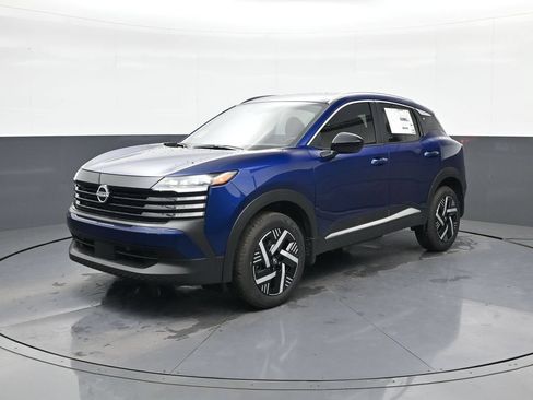 Used 2026 Nissan Kicks SV FWD image 4