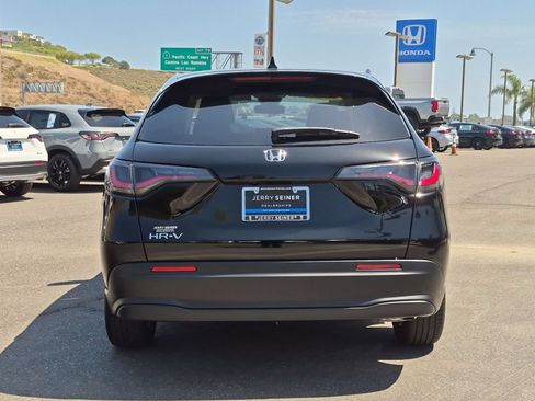 New 2027 Honda HR-V LX image 10