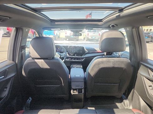 Used 2025 Chevrolet Equinox RS AWD/4WD image 14