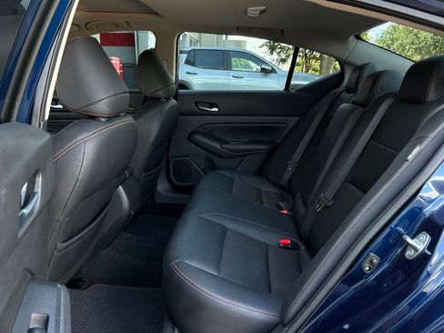 Used 2021 Nissan Altima 2.5 SR w/ SR Premium Package FWD image 11