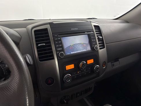 Used 2019 Nissan Frontier SL image 14