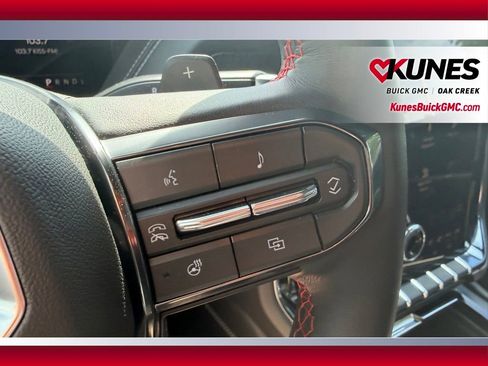Used 2026 GMC Yukon AT4 Ultimate w/ LPO, Floor Liner Package AWD/4WD image 22