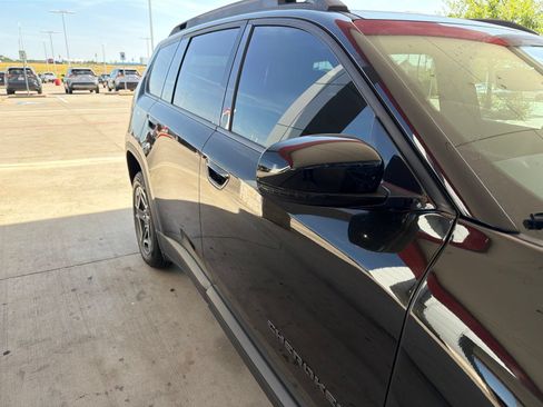Used 2026 Jeep Cherokee Limited AWD/4WD image 24