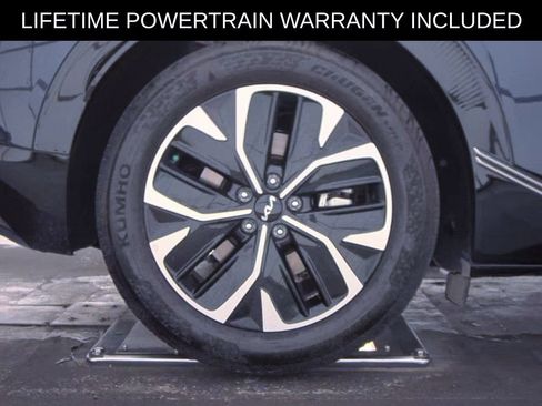 Used 2023 Kia EV6 Wind RWD image 16