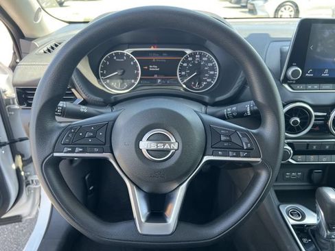 Used 2024 Nissan Sentra SV FWD image 14