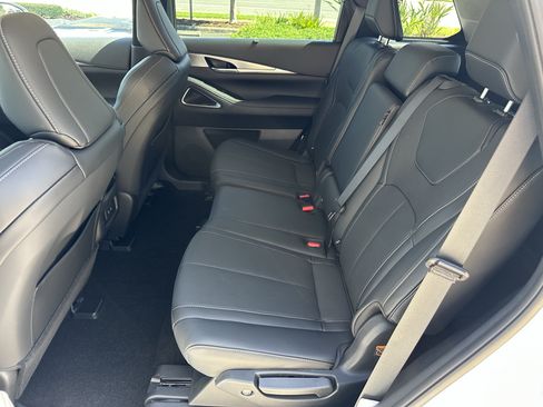 Certified 2026 INFINITI QX60 Luxe w/ Cargo Package AWD/4WD image 14