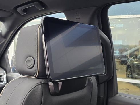 New 2026 GMC Yukon XL Elevation w/ Elevation Premium Package image 32