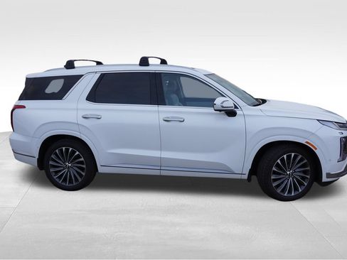 Used 2023 Hyundai Palisade Calligraphy AWD/4WD image 2