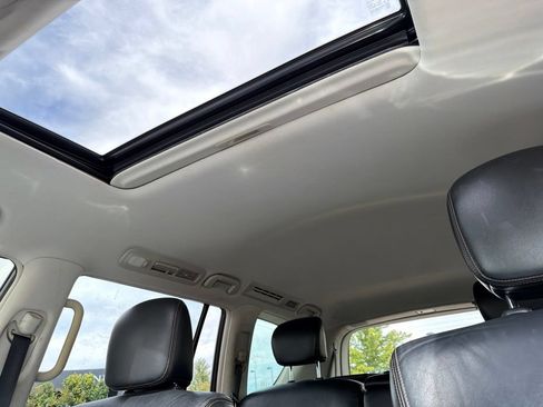 Used 2018 Nissan Armada SL w/ Moonroof Package AWD/4WD image 10