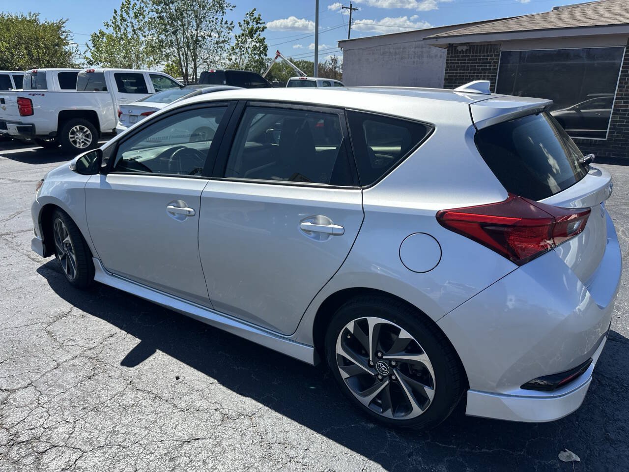 Used 2017 Toyota Corolla iM w/ Carpet Mat Package FWD image 9