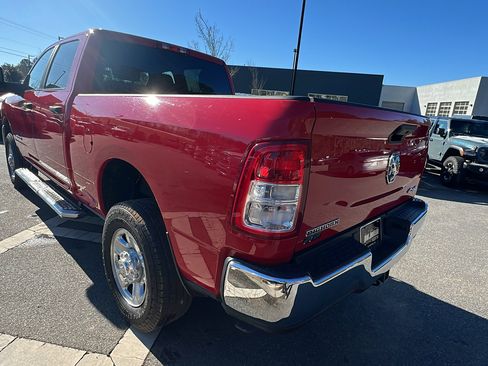 Used 2024 RAM 2500 Big Horn w/ Bed Utility Group image 10