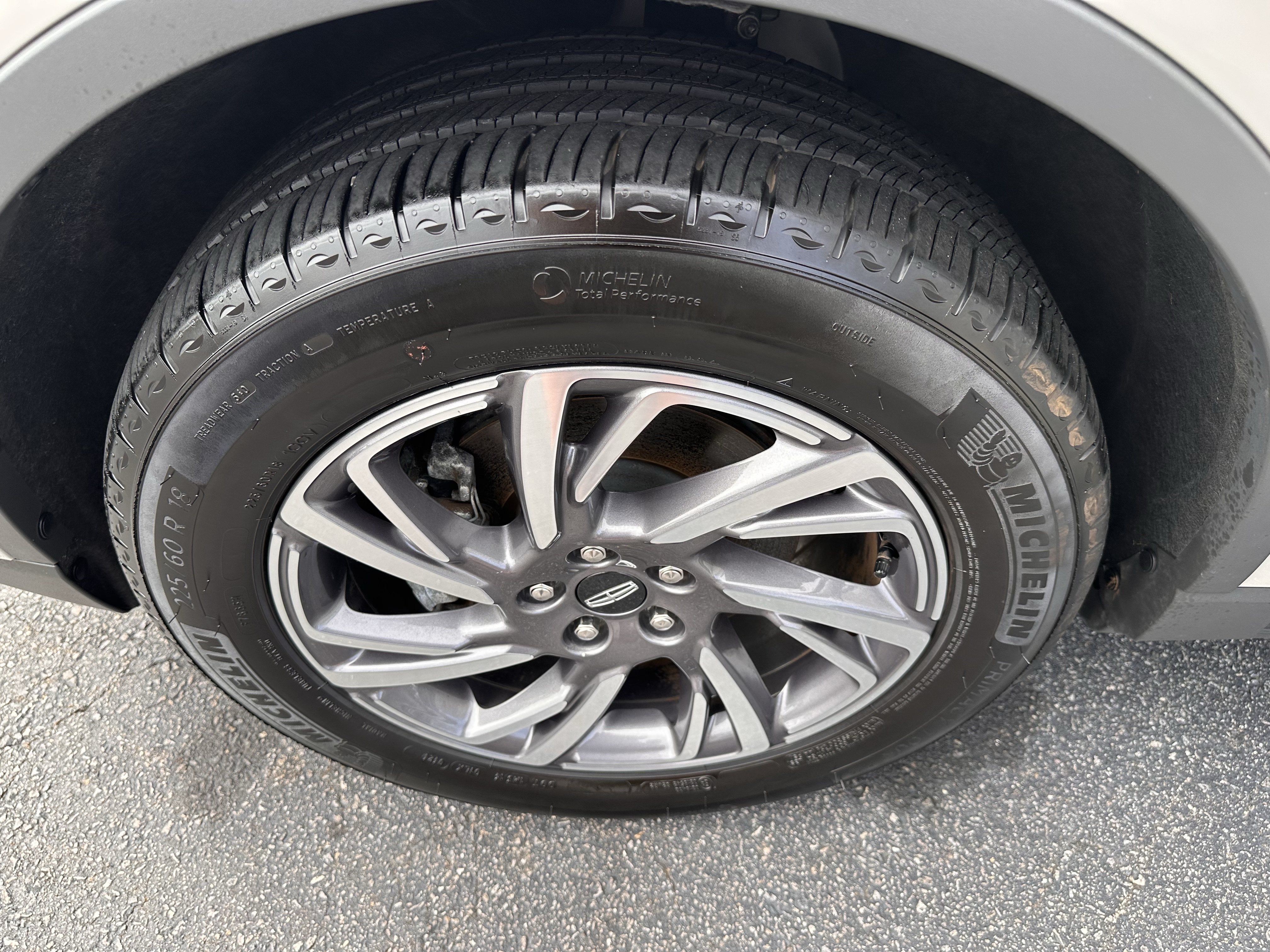 Used 2024 Lincoln Corsair AWD w/ Equipment Group 101A image 30