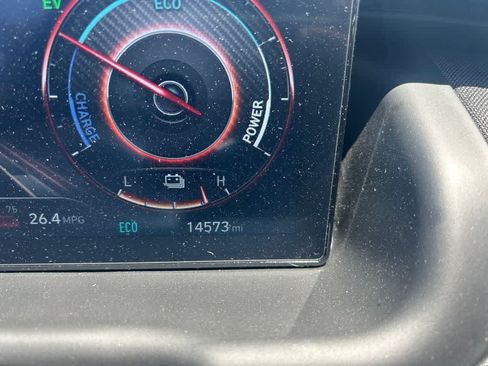 Certified 2024 Hyundai Tucson Limited AWD/4WD image 9