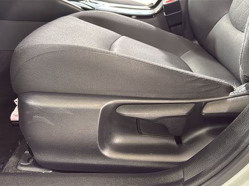 Certified 2022 Toyota Corolla LE image 14